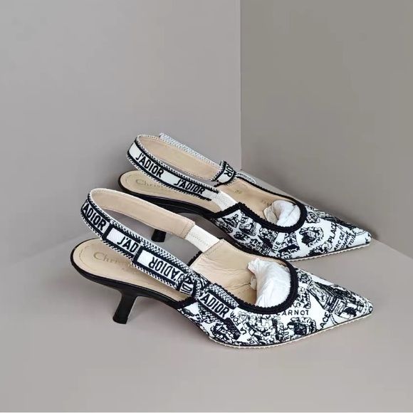 Authentic Dior Black and White Patterned Heels - Picture 4 of 6
